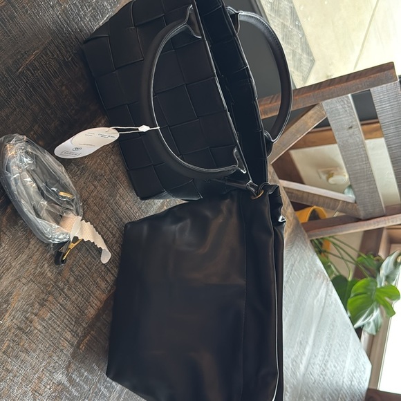 Melie Bianco Lyndsey Vegan Leather Woven Crossbody Purse Black NWT Anthropology - Picture 6 of 7